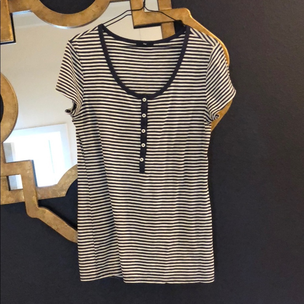 Gap tee